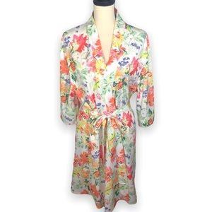 Le Rose White Floral Thin Bridesmaid Robe